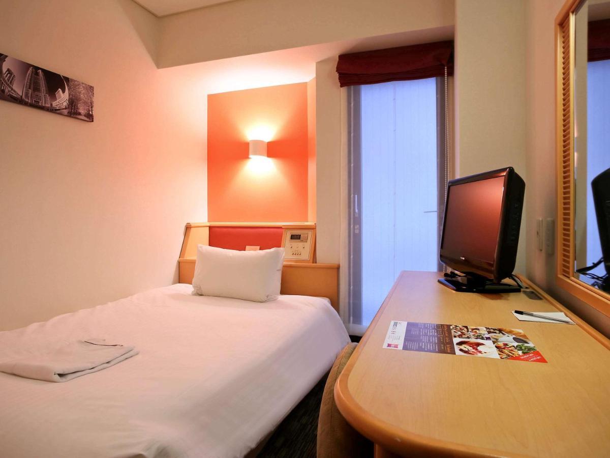 Hotel Ibis Tokyo Shinjuku Exterior foto